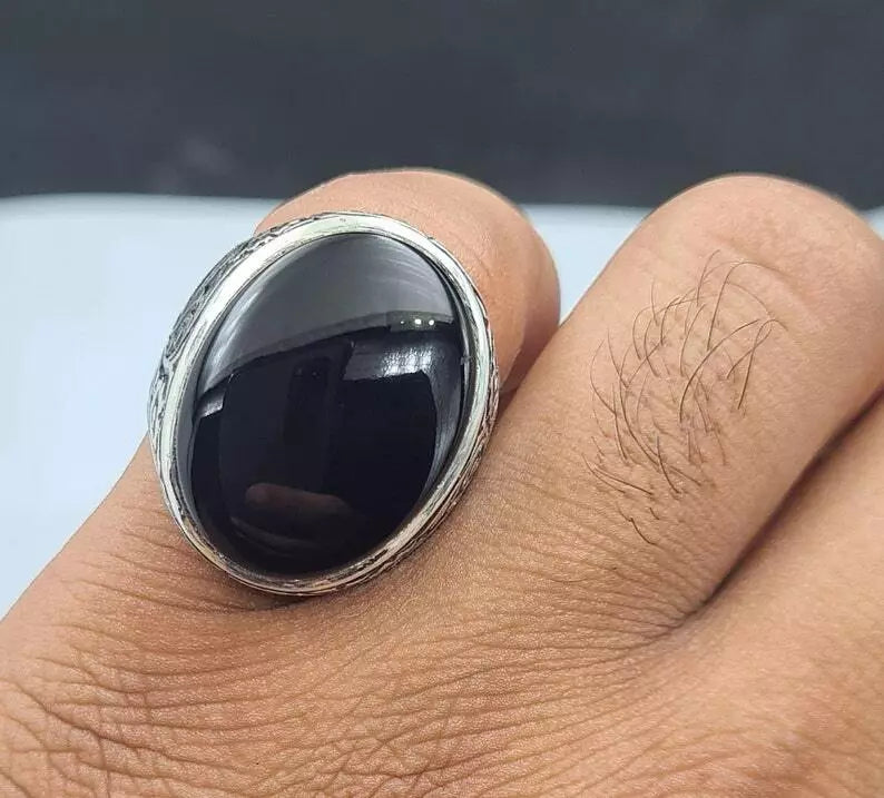 Authentic Hand-Crafted Yemeni Red Aqeeq Ring Showcasing Unmatched Quality - Heavenly Gems