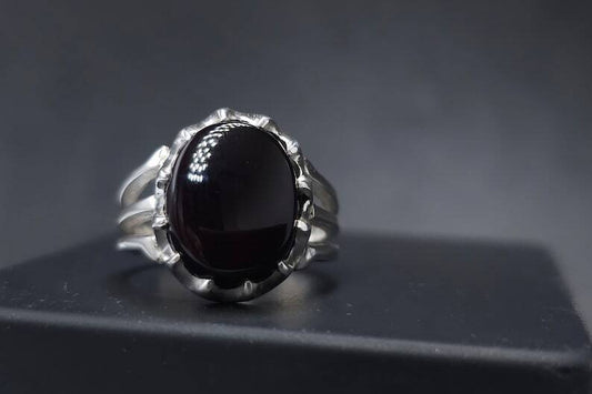 Agate Ring for Men, Oval Cut Gemstone, Artisan Jewelry, Yemeni Aqeeq Stone Ring - Heavenly Gems