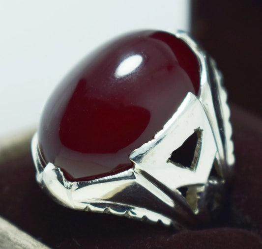 Handcrafted Brown and Blood Red Yemeni Agate Men's Aqeeq Ring - Perfect Gift Jewelry - Heavenly Gems
