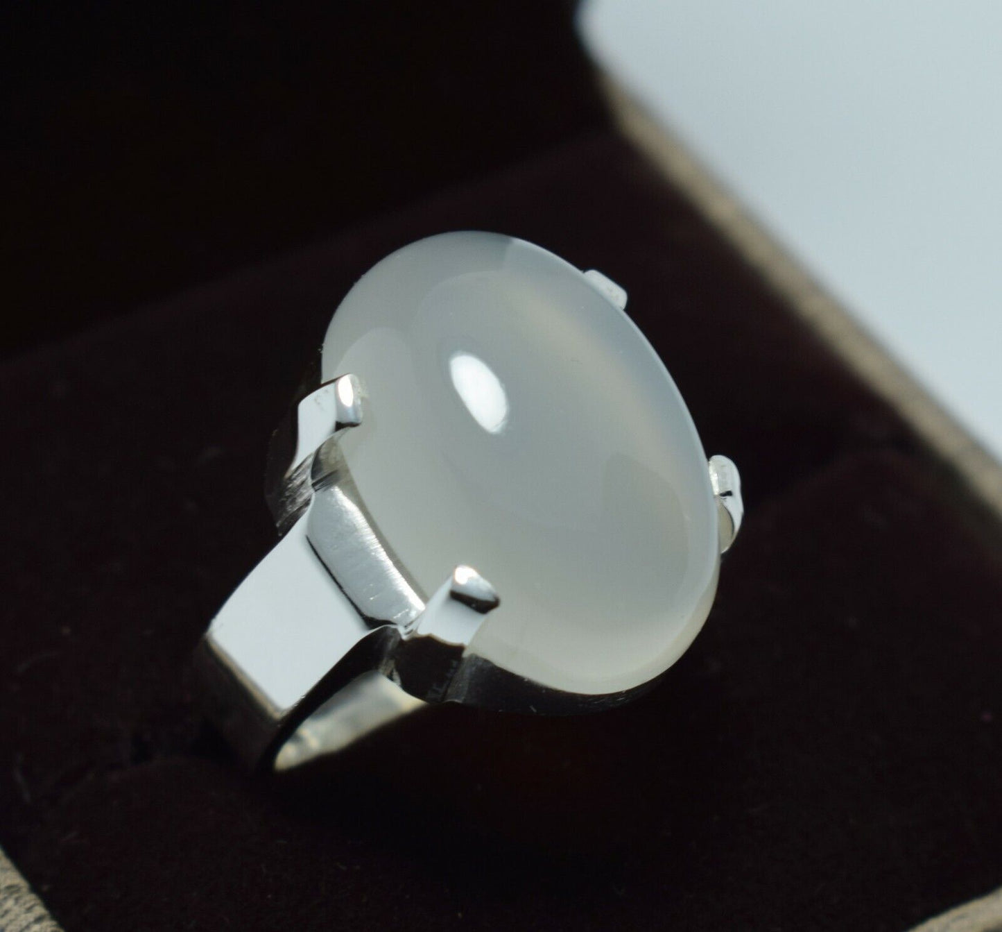 White Yemeni Aqeeq Handcrafted Rings Unisex Gifts Real Gemstones Zodiac Jewelry - Heavenly Gems