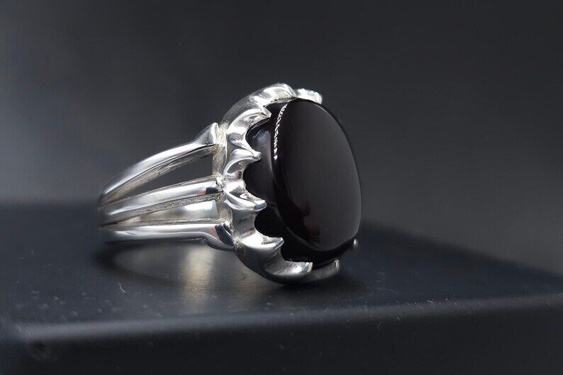 Agate Ring for Men, Oval Cut Gemstone, Artisan Jewelry, Yemeni Aqeeq Stone Ring - Heavenly Gems