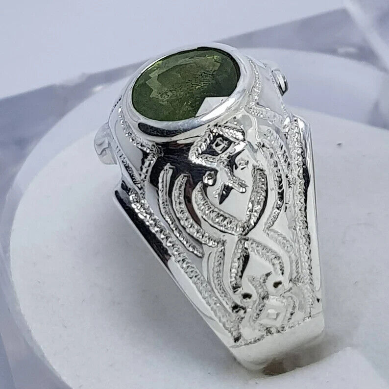 1.5 ct Natural rich green great colour and luster Ceylon sapphire - Dark green - Heavenly Gems