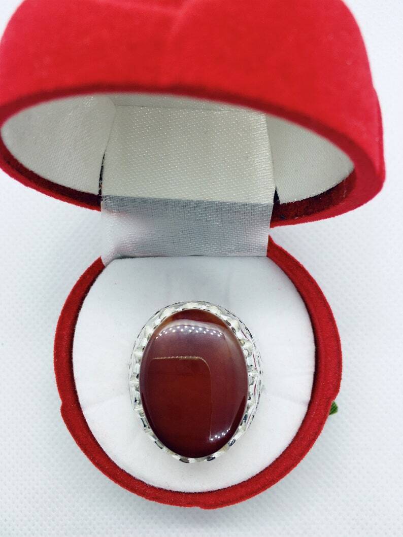 Men's Natural Brown Yemeni Aqeeq ring in Cutting style Blood red Under Light - Heavenly Gems