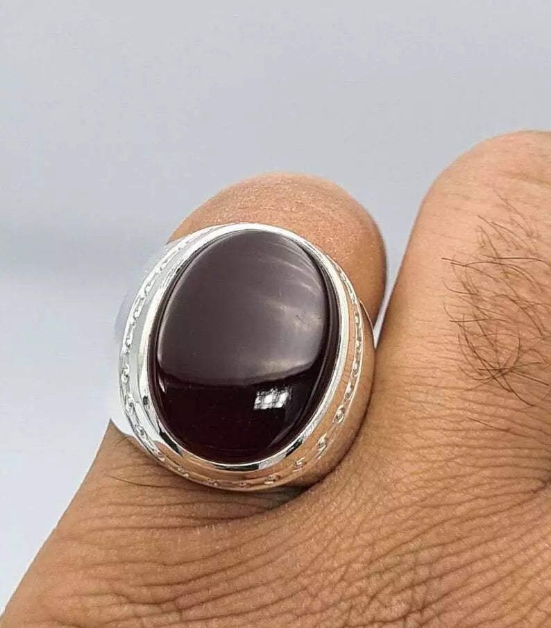 Handcrafted Blood Red Yemeni Aqeeq Ring - Natural Agate Aqiq Gemstone Jewelry for Men - Heavenly Gems