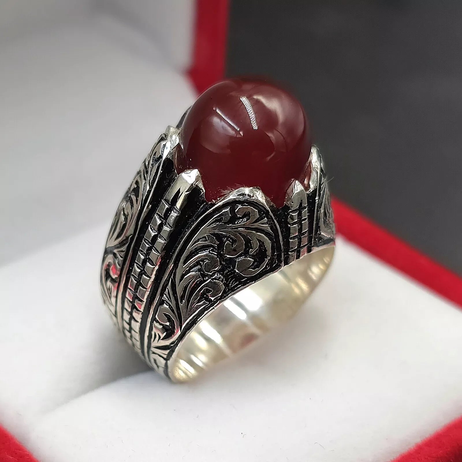 Blood Red Aqeeq Ring - Sterling Silver Natural Men's Agate Ring - Heavenly Gems
