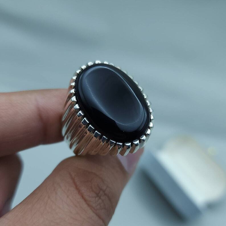 Real Yemeni Oval Cut Aqeeq Ring Kabadi Black Dark Deep Blood Red Aqeeq Ring Akik Ring Premium 925 Sterling Silver - Heavenly Gems