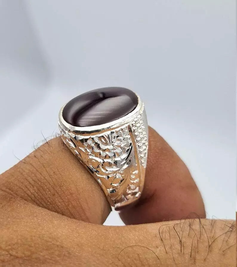 Handcrafted Blood Red Yemeni Aqeeq Ring - Natural Brown Red Agate Gemstone from Yemen - Heavenly Gems