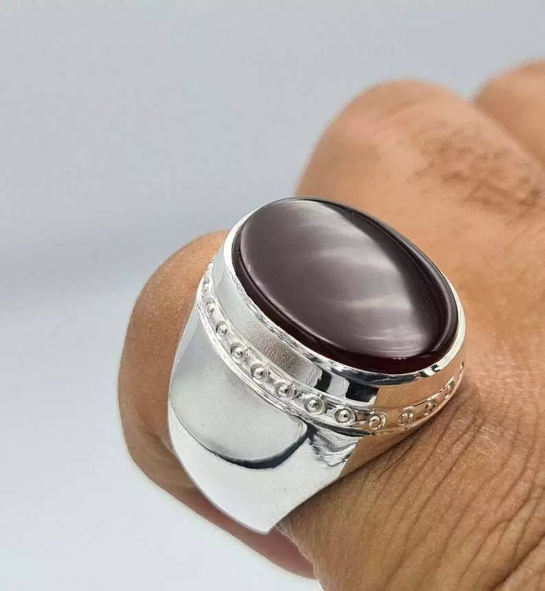Handcrafted Blood Red Yemeni Aqeeq Ring - Natural Agate Aqiq Gemstone Jewelry for Men - Heavenly Gems