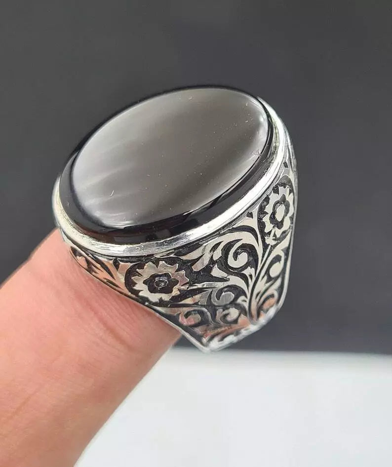 Authentic Hand-Crafted Yemeni Red Aqeeq Ring Showcasing Unmatched Quality - Heavenly Gems