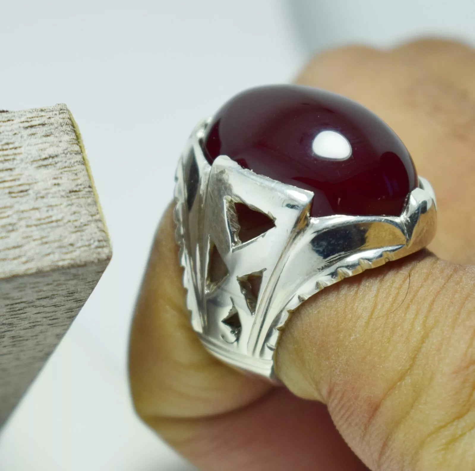 Handcrafted Brown and Blood Red Yemeni Agate Men's Aqeeq Ring - Perfect Gift Jewelry - Heavenly Gems