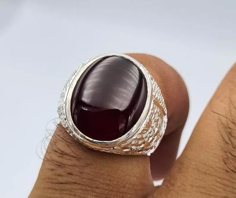Handcrafted Blood Red Yemeni Aqeeq Ring - Natural Brown Red Agate Gemstone from Yemen - Heavenly Gems