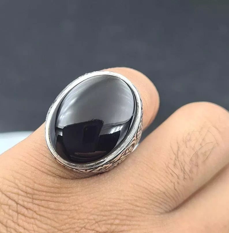 Authentic Hand-Crafted Yemeni Red Aqeeq Ring Showcasing Unmatched Quality - Heavenly Gems
