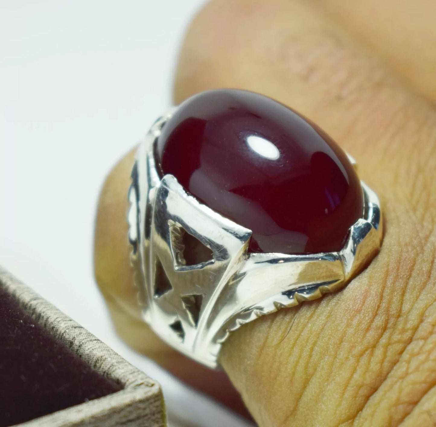 Handcrafted Brown and Blood Red Yemeni Agate Men's Aqeeq Ring - Perfect Gift Jewelry - Heavenly Gems