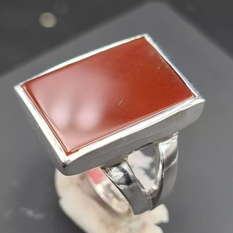 Handmade Men's Yemeni Aqeeq Ring - 925 Sterling Silver with Natural Hakik Agate Stone - Heavenly Gems