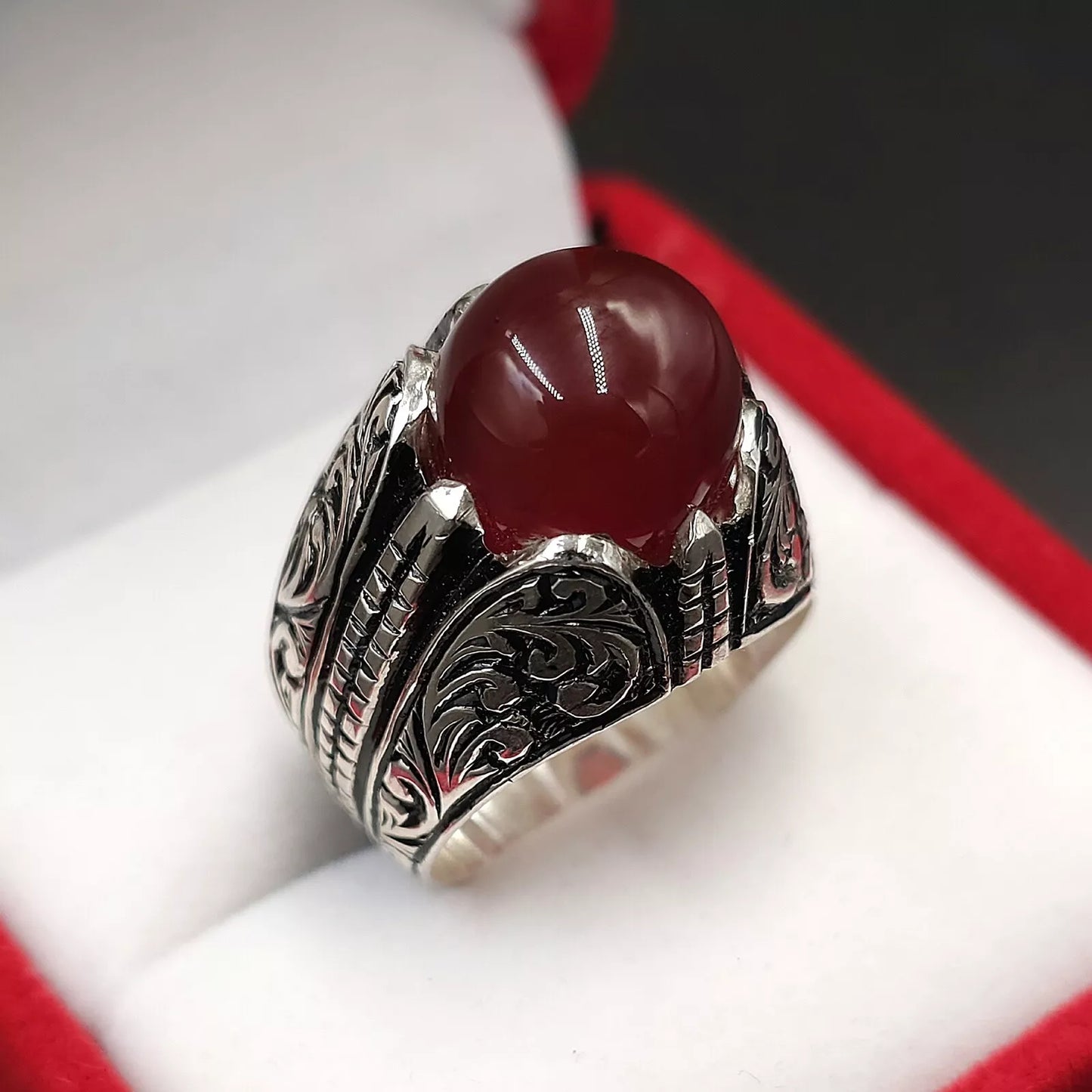 Blood Red Aqeeq Ring - Sterling Silver Natural Men's Agate Ring - Heavenly Gems