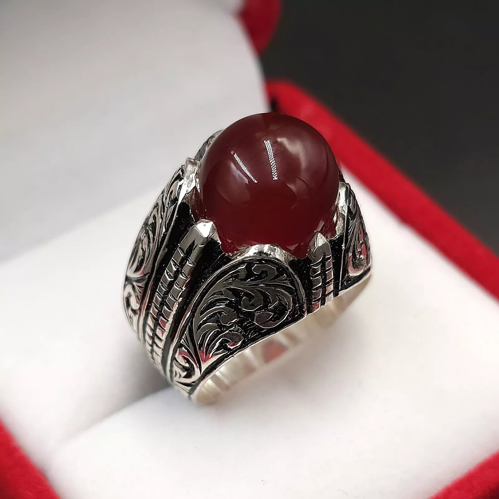 Blood Red Aqeeq Ring - Sterling Silver Natural Men's Agate Ring - Heavenly Gems
