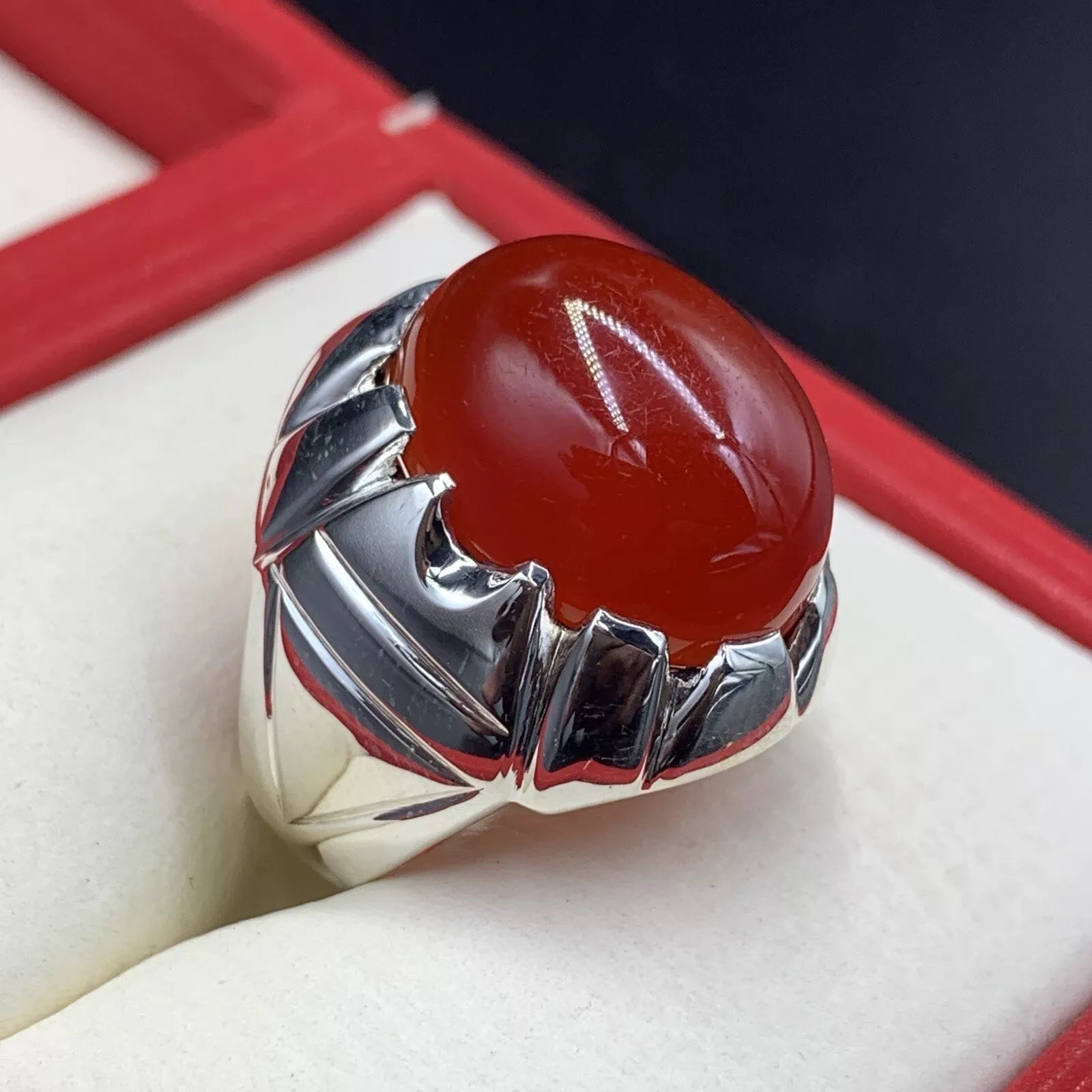 Blood Red Aqeeq Ring - Sterling Silver Natural Mens Agate Ring - Heavenly Gems