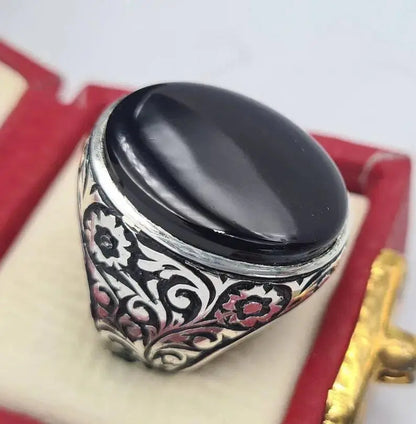 Authentic Hand-Crafted Yemeni Red Aqeeq Ring Showcasing Unmatched Quality - Heavenly Gems