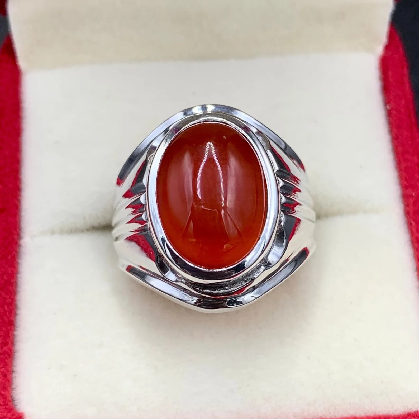 Blood Red Aqeeq Ring - Sterling Silver Natural Mens Agate Ring - Yemeni Aqeeq Ring - Heavenly Gems