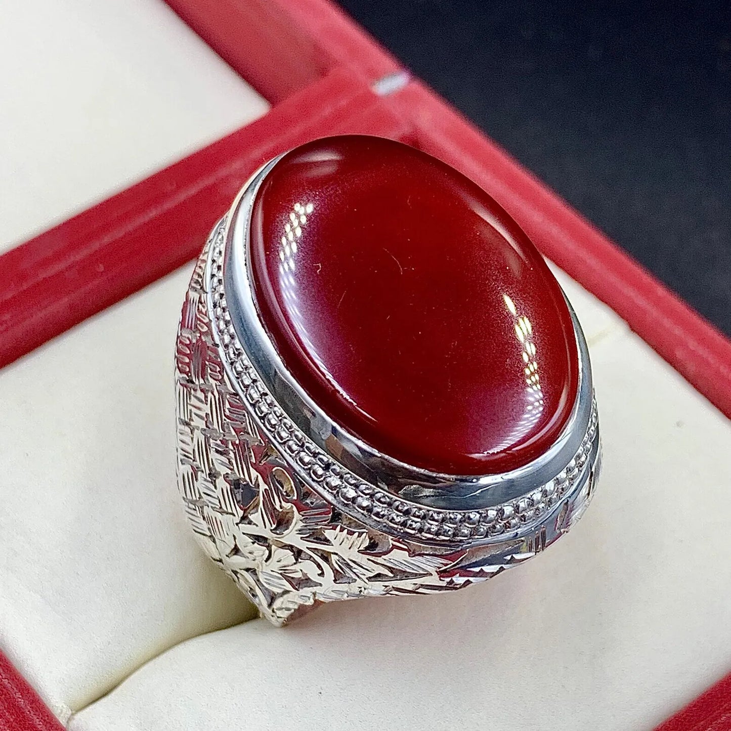 Blood Red Aqeeq Ring - Sterling Silver Natural Men's Agate Ring - Heavenly Gems