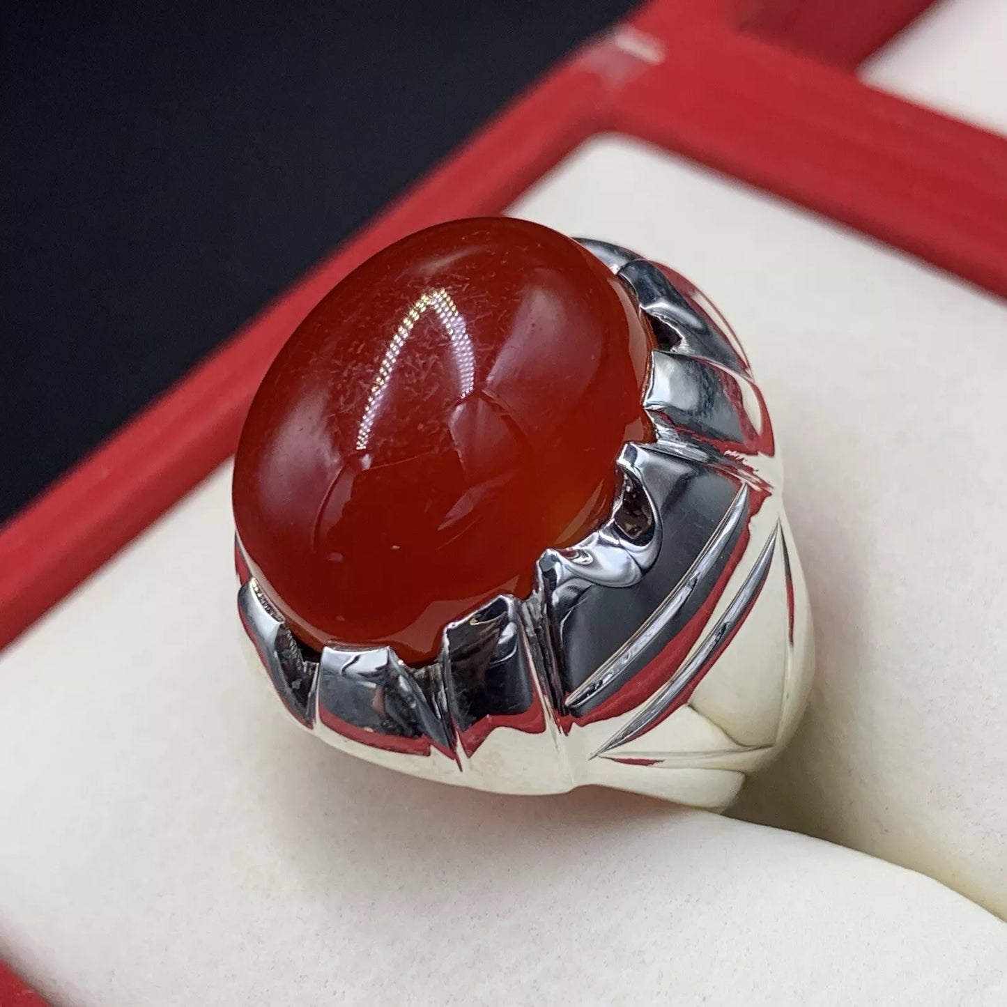 Blood Red Aqeeq Ring - Sterling Silver Natural Mens Agate Ring - Heavenly Gems