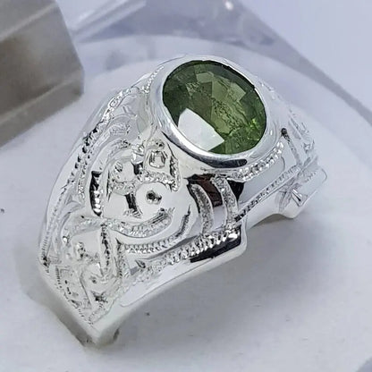 1.5 ct Natural rich green great colour and luster Ceylon sapphire - Dark green - Heavenly Gems
