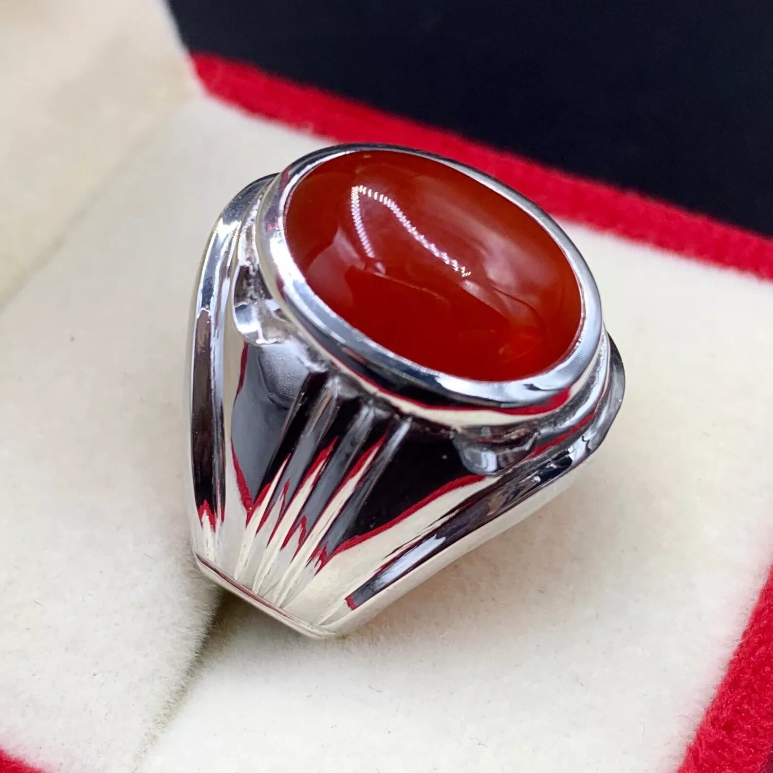 Blood Red Aqeeq Ring - Sterling Silver Natural Mens Agate Ring - Yemeni Aqeeq Ring - Heavenly Gems