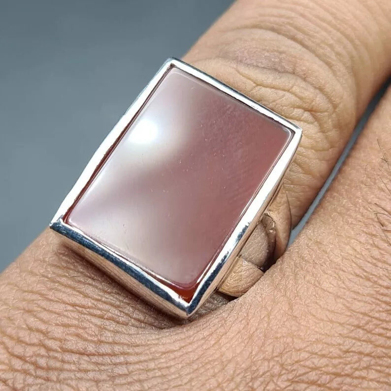 Handmade Men's Yemeni Aqeeq Ring - 925 Sterling Silver with Natural Hakik Agate Stone - Heavenly Gems