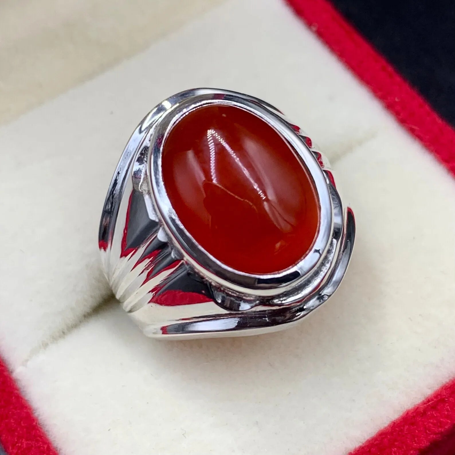 Blood Red Aqeeq Ring - Sterling Silver Natural Mens Agate Ring - Yemeni Aqeeq Ring - Heavenly Gems