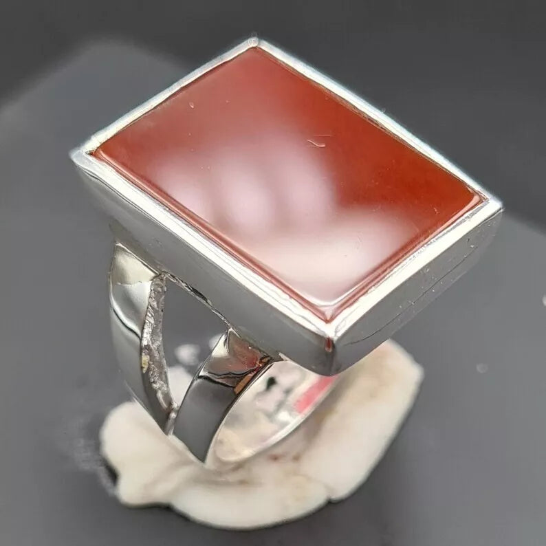 Handmade Men's Yemeni Aqeeq Ring - 925 Sterling Silver with Natural Hakik Agate Stone - Heavenly Gems